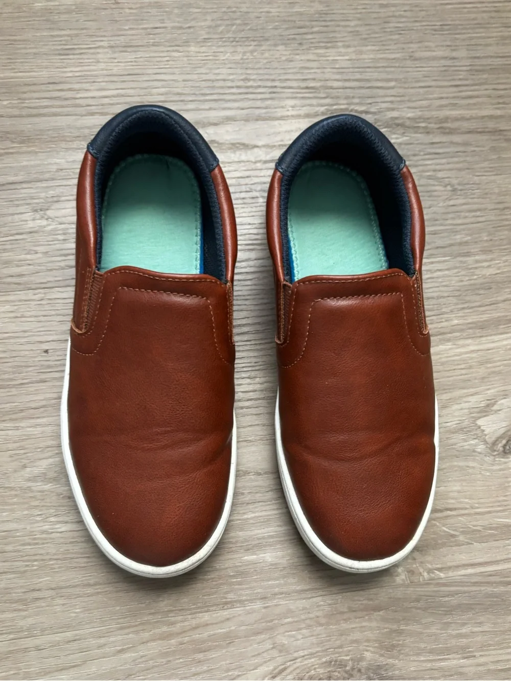 Dr. Scholl’s Slip-On Brown Casual Shoes Size 2